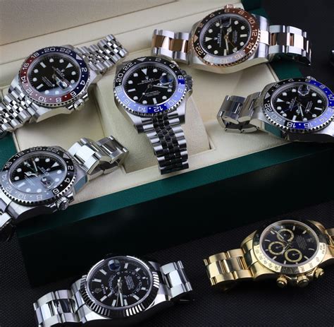 scalloped bezel watch rolex|Rolex watch bezel types.